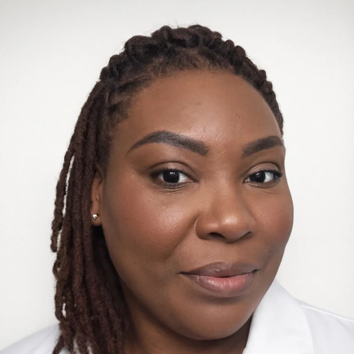 Sergelyne Desousces headshot