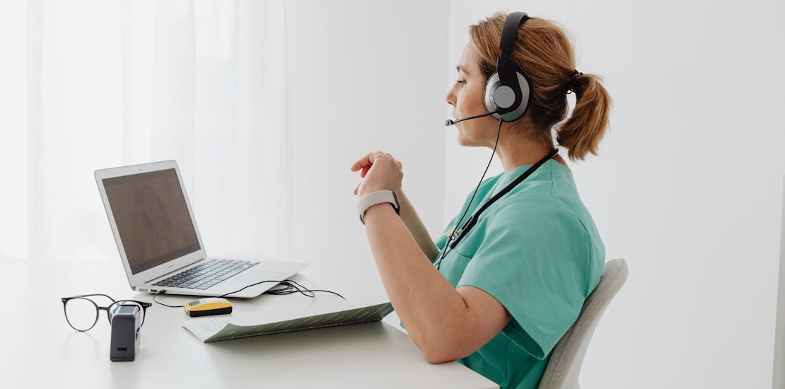 a doctor talking with a patient online about the Effects of Marijuana on Bipolar Disorder
